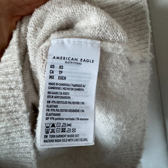 American Eagle White deep v-neck coziest sweater - Picture 3 of 4